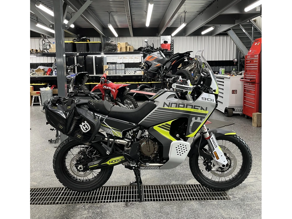 Husqvarna Norden 901 Expeditio 2025 alt