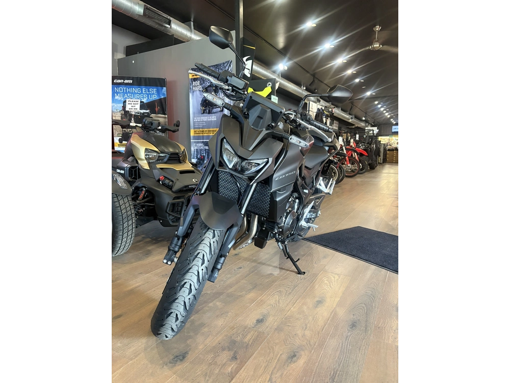 2025 Honda Cb750 alt