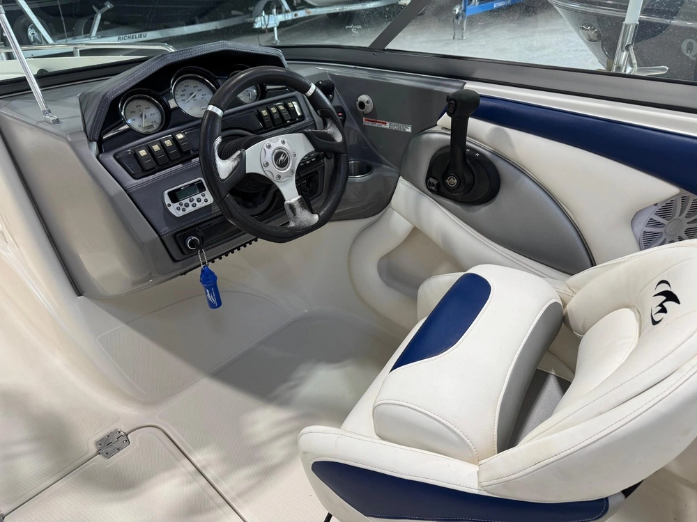 Monterey Boats Fs 224 2011 alt