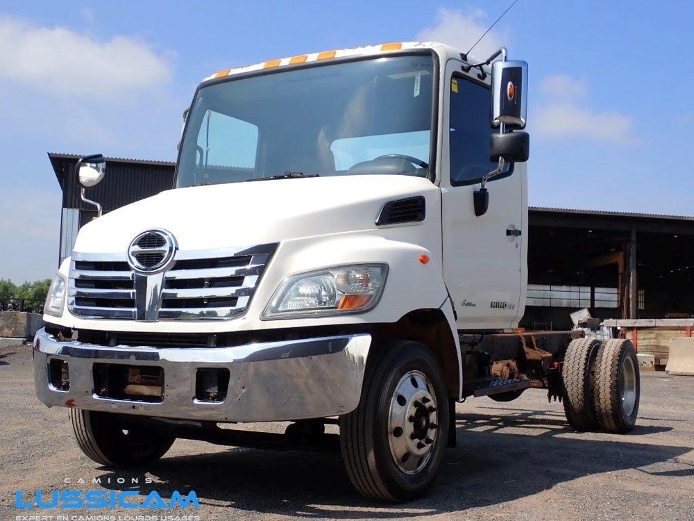Hino 185 2010