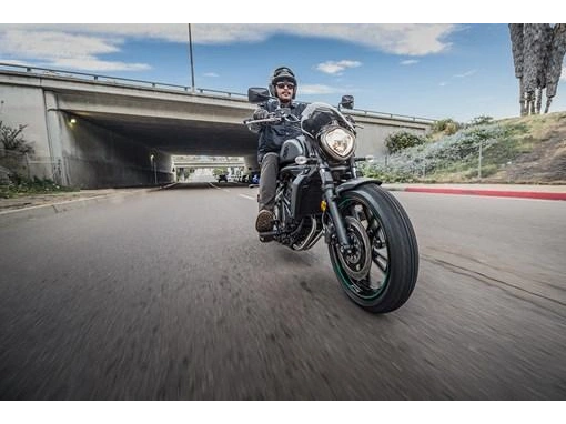 Kawasaki Vulcan S 650 Cafe 2025 alt