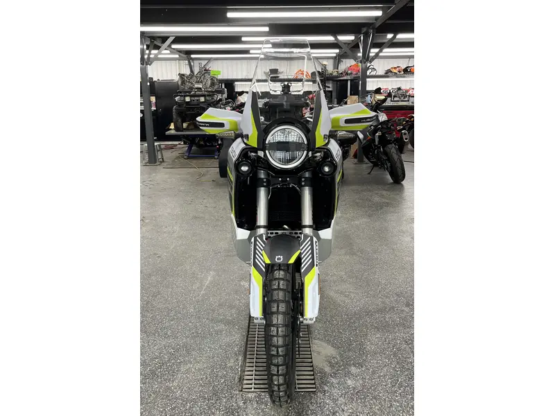 2025 Husqvarna NORDEN 901 EXPEDITIO