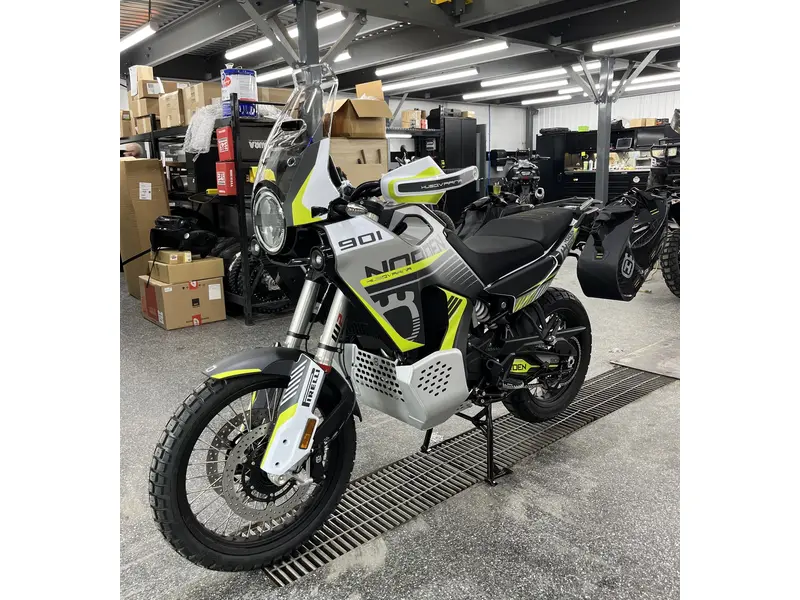 2025 Husqvarna NORDEN 901 EXPEDITIO