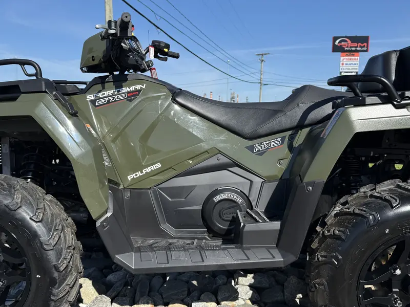 2025 Polaris SPORTSMAN 6X6 BIG BOSS *À partir de 1.99%