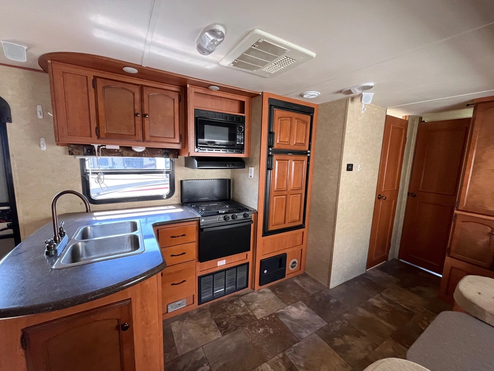 2013 Gulf Stream Gulf Stream 30dbs alt