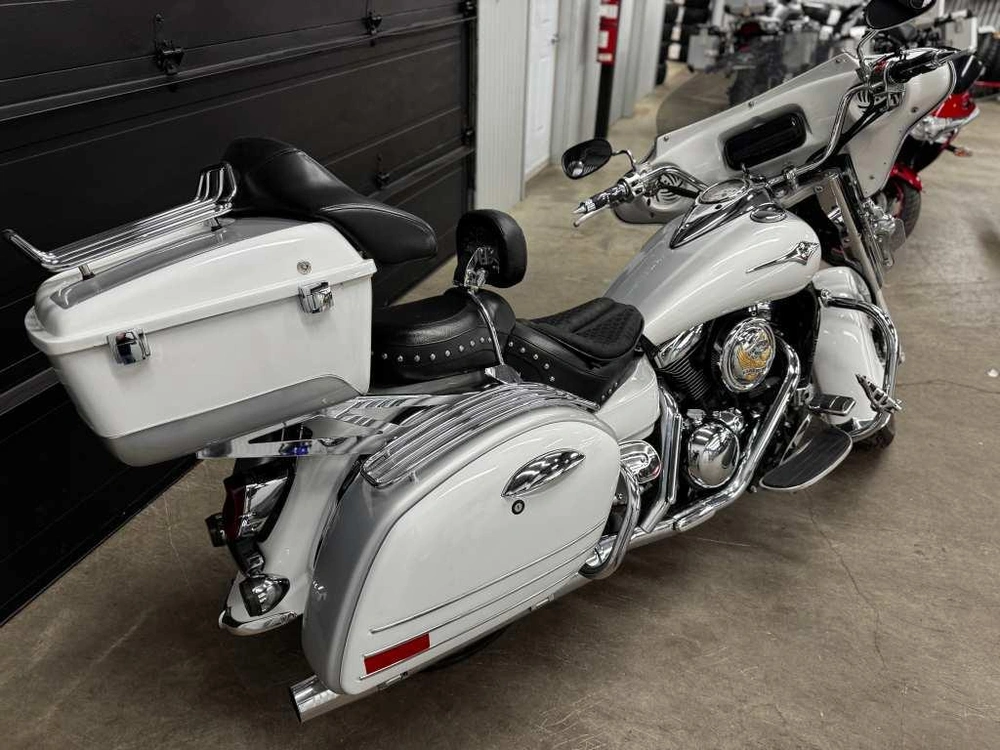 Kawasaki Vulcan Nomad 2005 alt