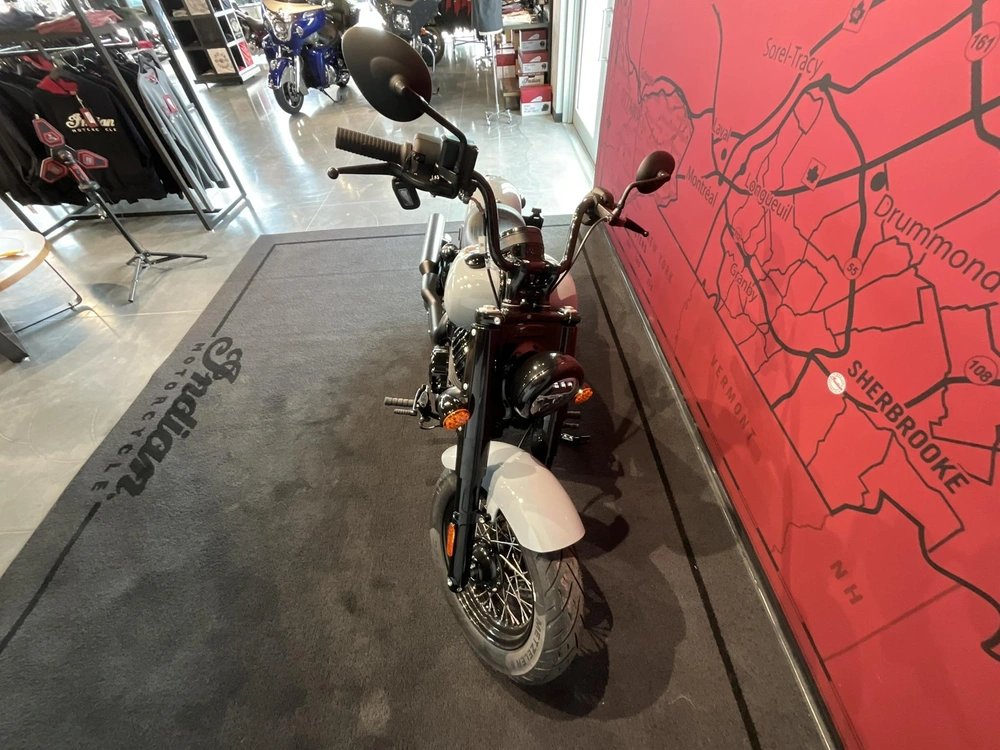 2025 Indian Motorcycle Chief Bobber Dark Horse alt