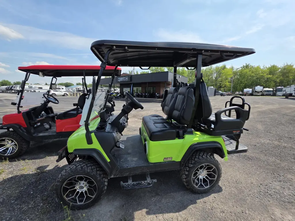X-PLOD MAVRICK 2+2 2025 - VERSION PLUS