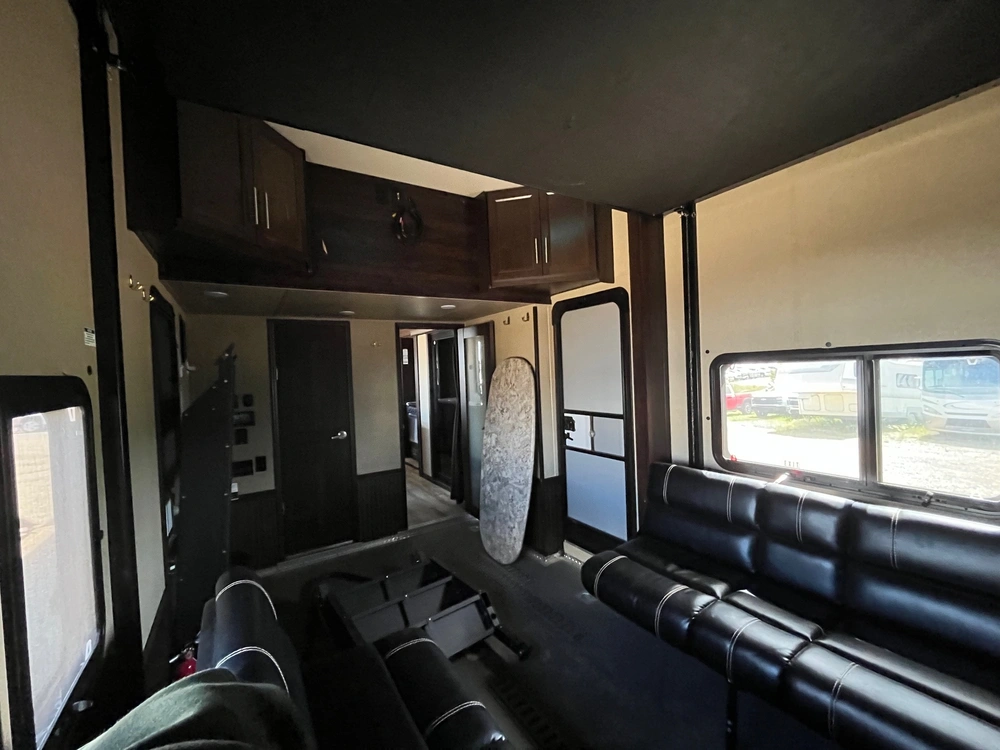 2017 Forest River Thunderbolt Xlr 422amp Toy Hauler alt