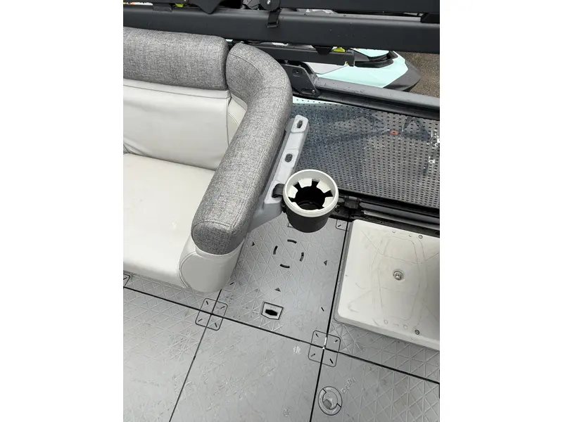 Sea-Doo Switch Sport 18 230 2024