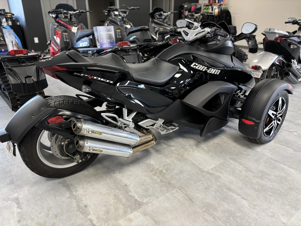 2008 Can-am Spyder alt