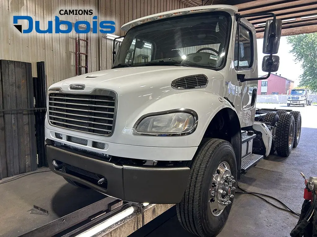 Freightliner M2-106 2014