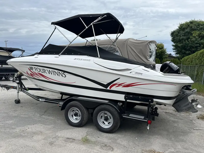 Four Winns H220 2011