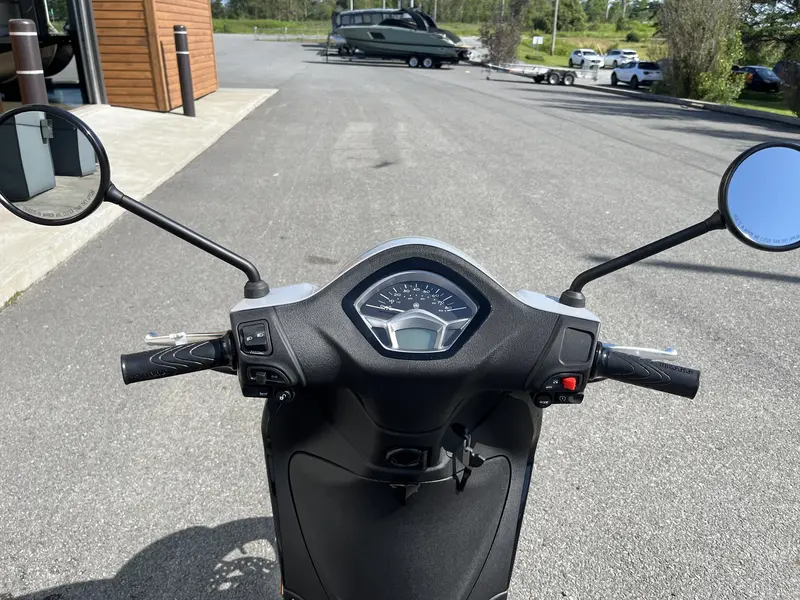 2024 Piaggio LIBERTY 50 S thumbnail 6