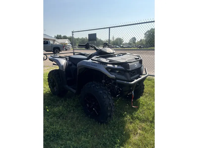 2025 Can-Am OUT XT 700