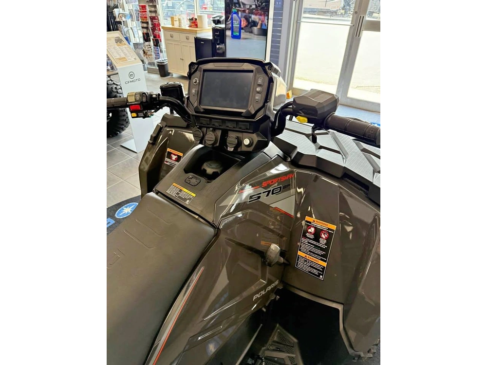 2025 Polaris Sportsman Touring 570 Ult alt