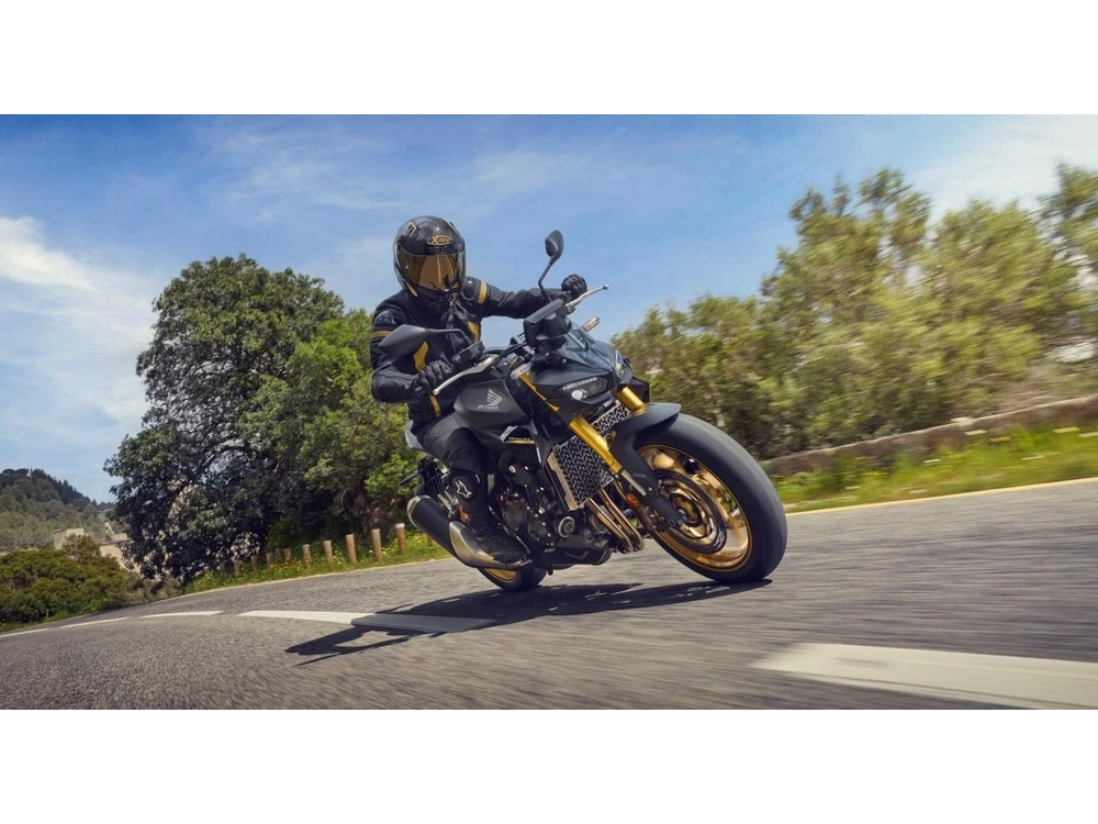 Honda Cb 1000sbs 2025 alt