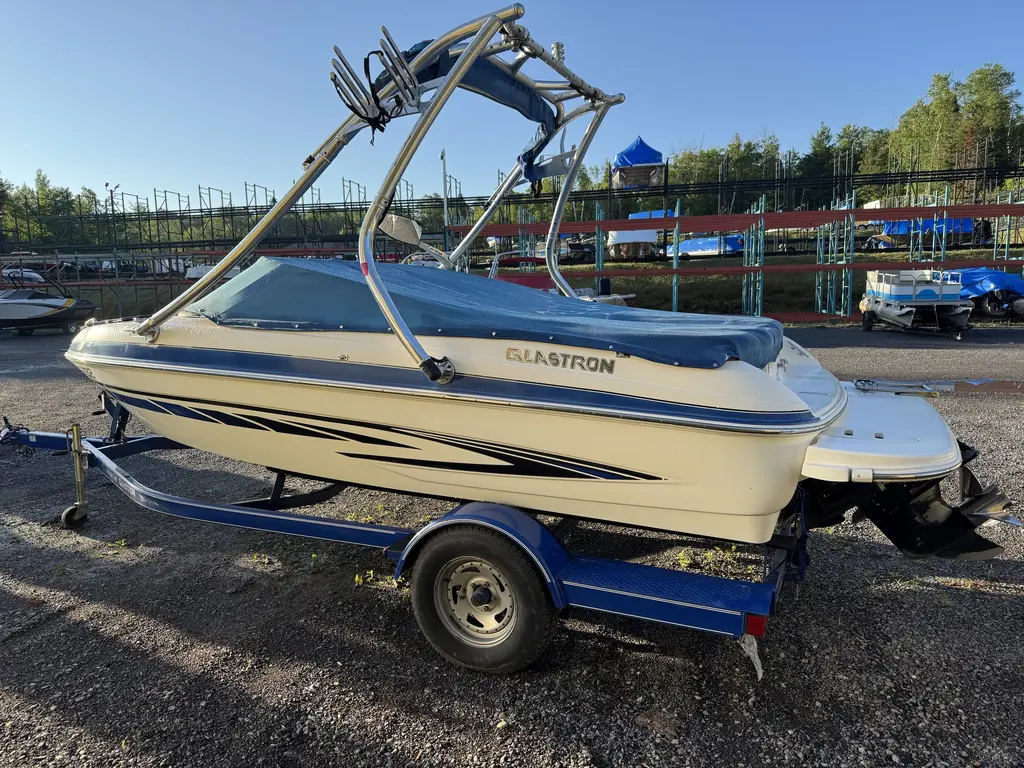 2008 Glastron gt-185