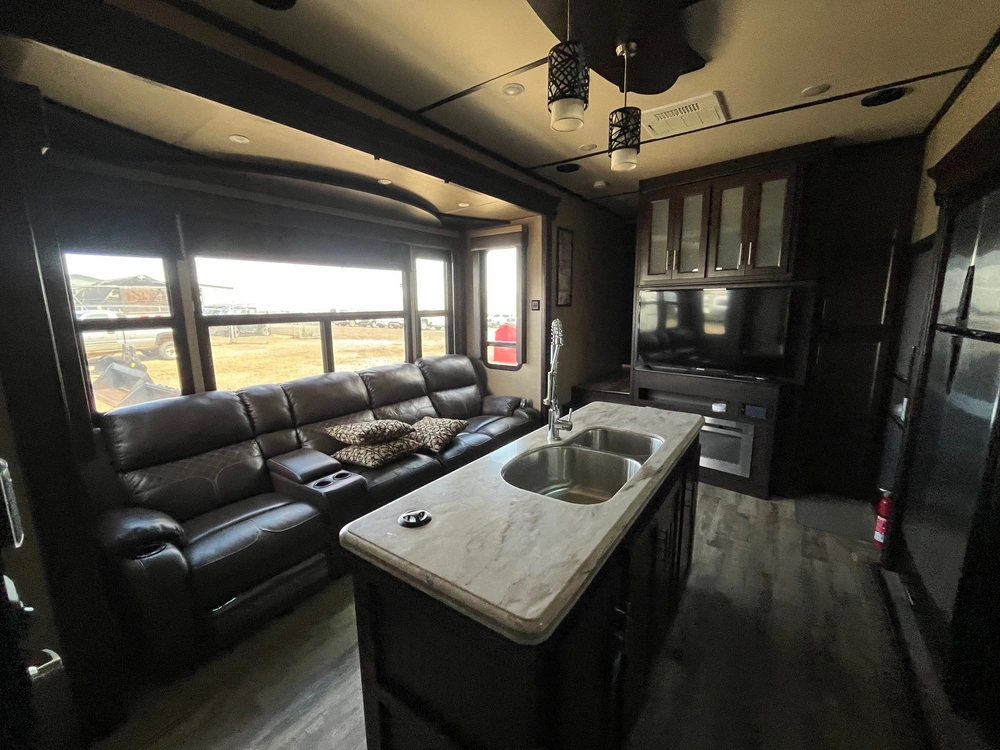 2017 Forest River Thunderbolt Xlr 422amp Toy Hauler alt