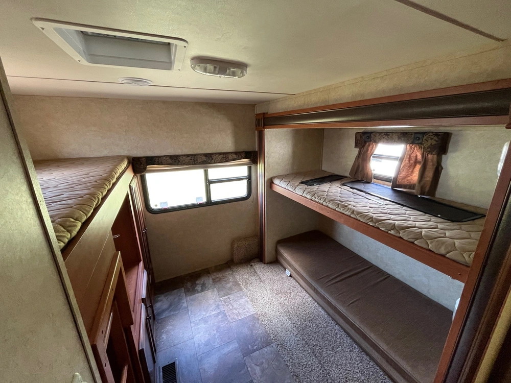 2013 Gulf Stream Gulf Stream 30dbs alt