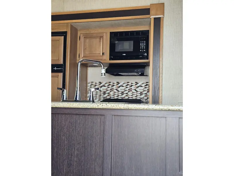 2016 Crossroads RV Cruiser 305RS