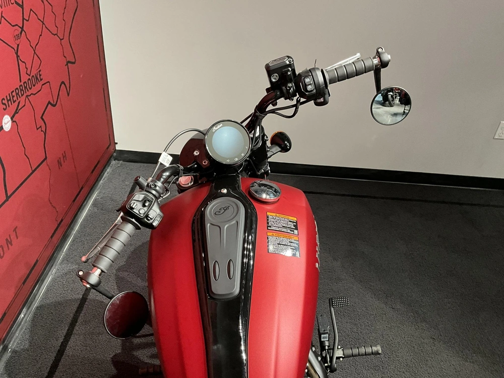 Indian Motorcycle Scout Bobber Limited With Technology Package 2025 alt