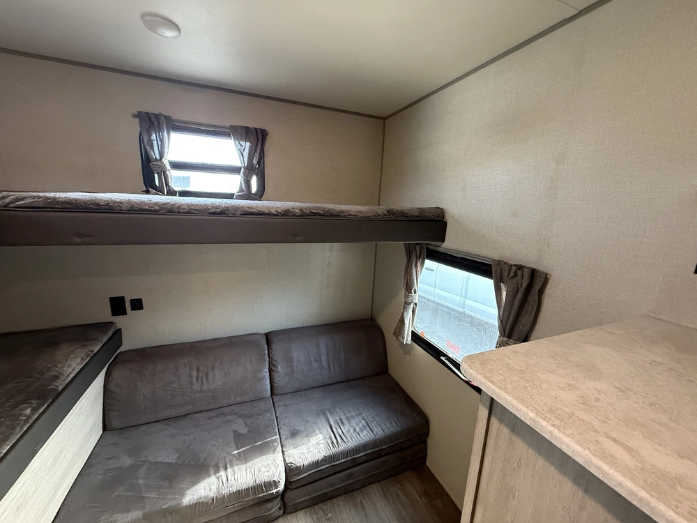 Catalina 293qbck 2022 alt