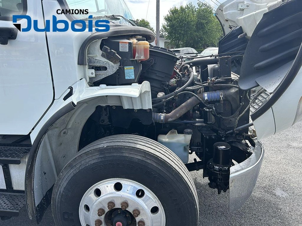 2018 Freightliner M2-106 alt