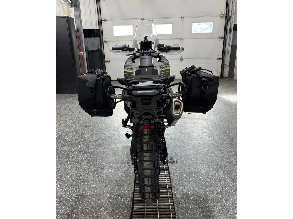 2025 Husqvarna Norden 901 Expeditio alt