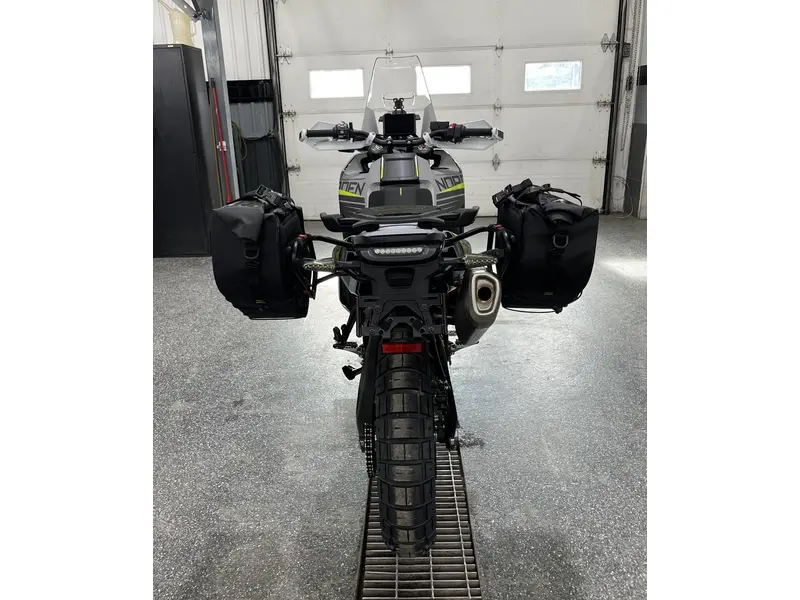 2025 Husqvarna NORDEN 901 EXPEDITIO