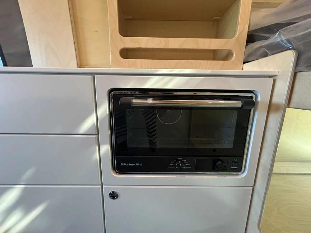 2025 Vanlife Campers Mea alt