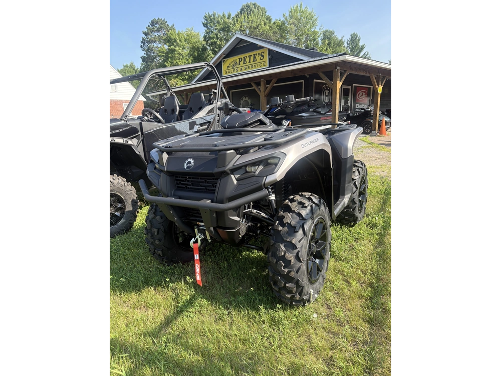 2025 Can-am Out Xt 700 alt