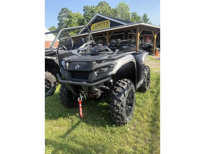 2025 Can-Am OUT XT 700