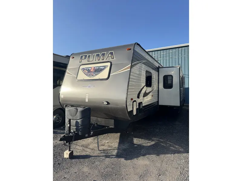 2017 PALOMINO PUMA 320