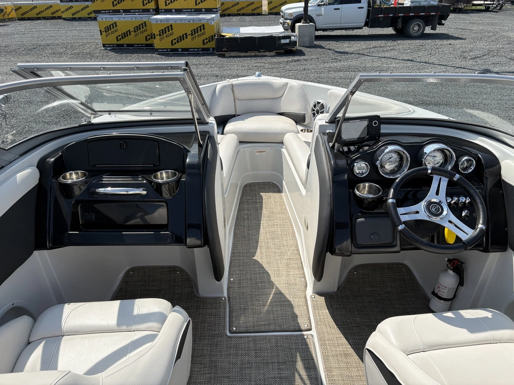 2017 Crownline 205ss alt