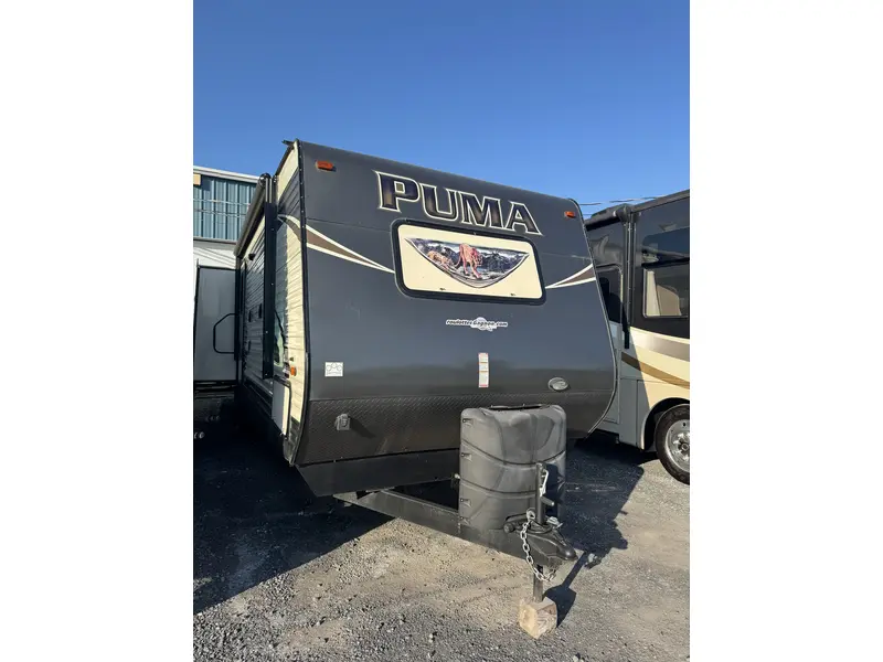 2017 PALOMINO PUMA 320