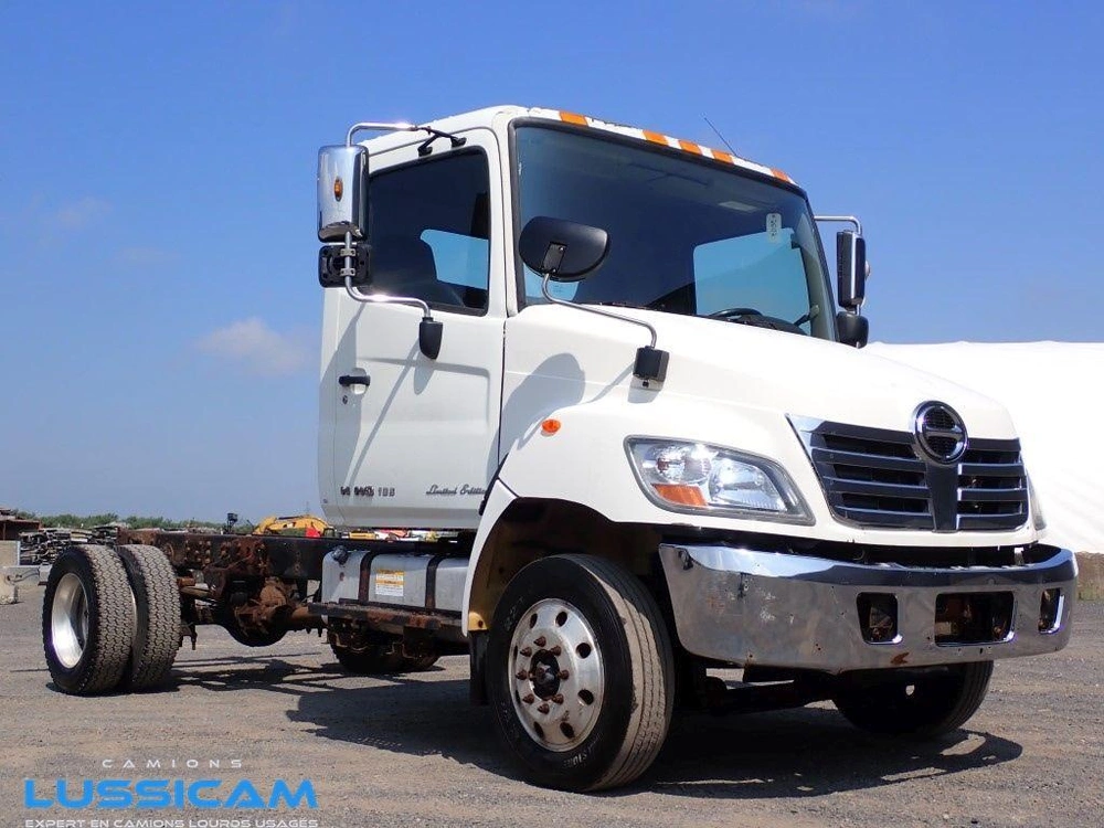 Hino 185 2010