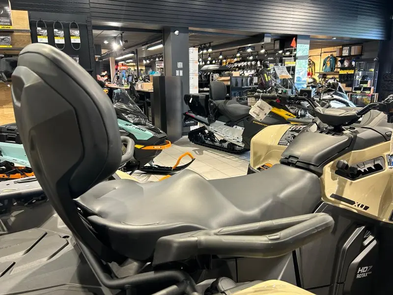 2025 Can-Am Outlander MAX PRO XU HD7