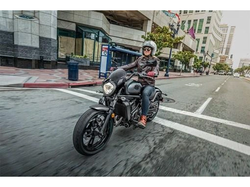 Kawasaki Vulcan S 650 Cafe 2025 alt