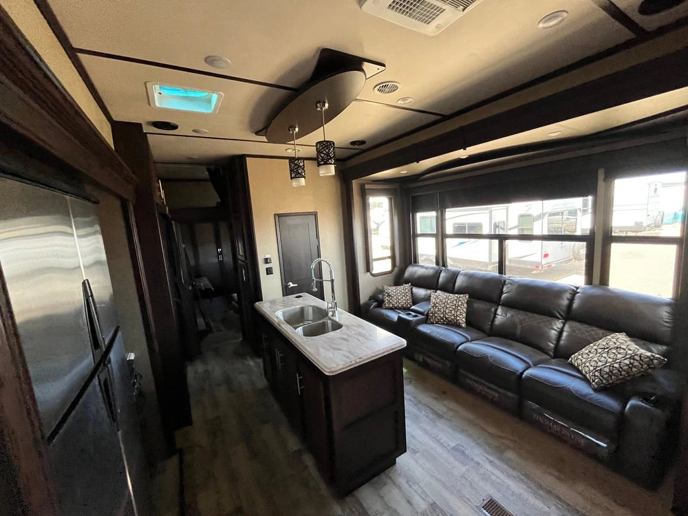 2017 Forest River Thunderbolt Xlr 422amp Toy Hauler alt