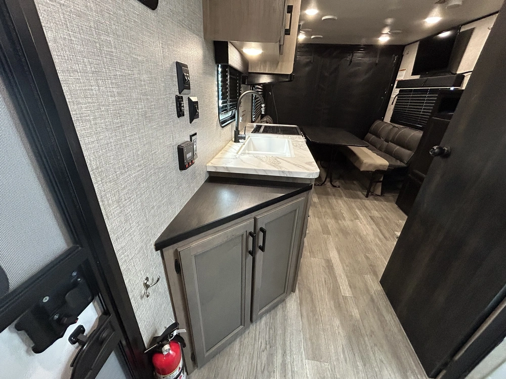 Jayco Jay Flight 236th 2022 alt