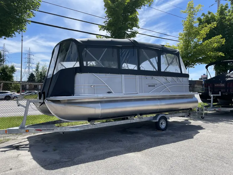 2023 Sylvan Mirage Cruise 8522