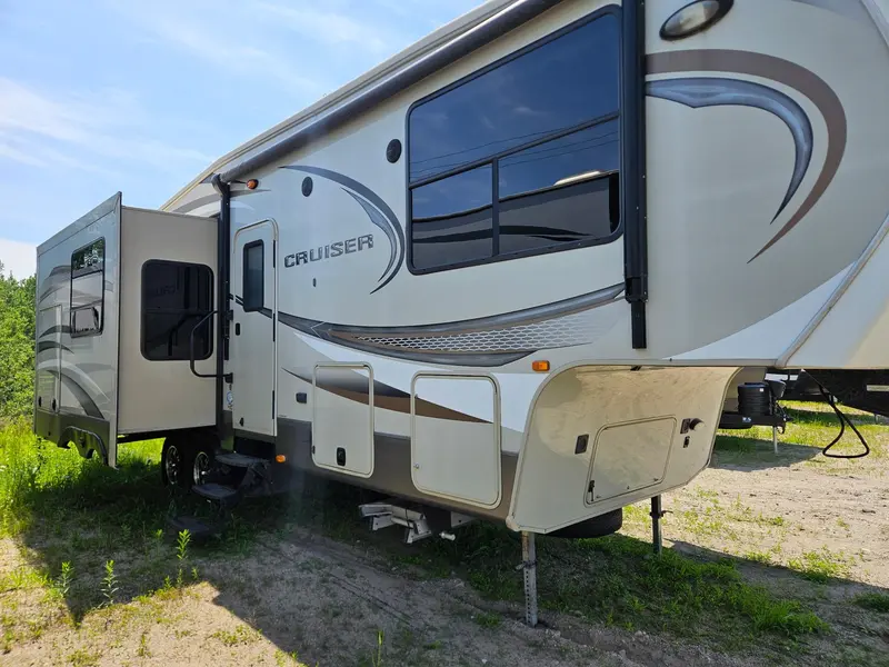 2016 Crossroads RV Cruiser 305RS