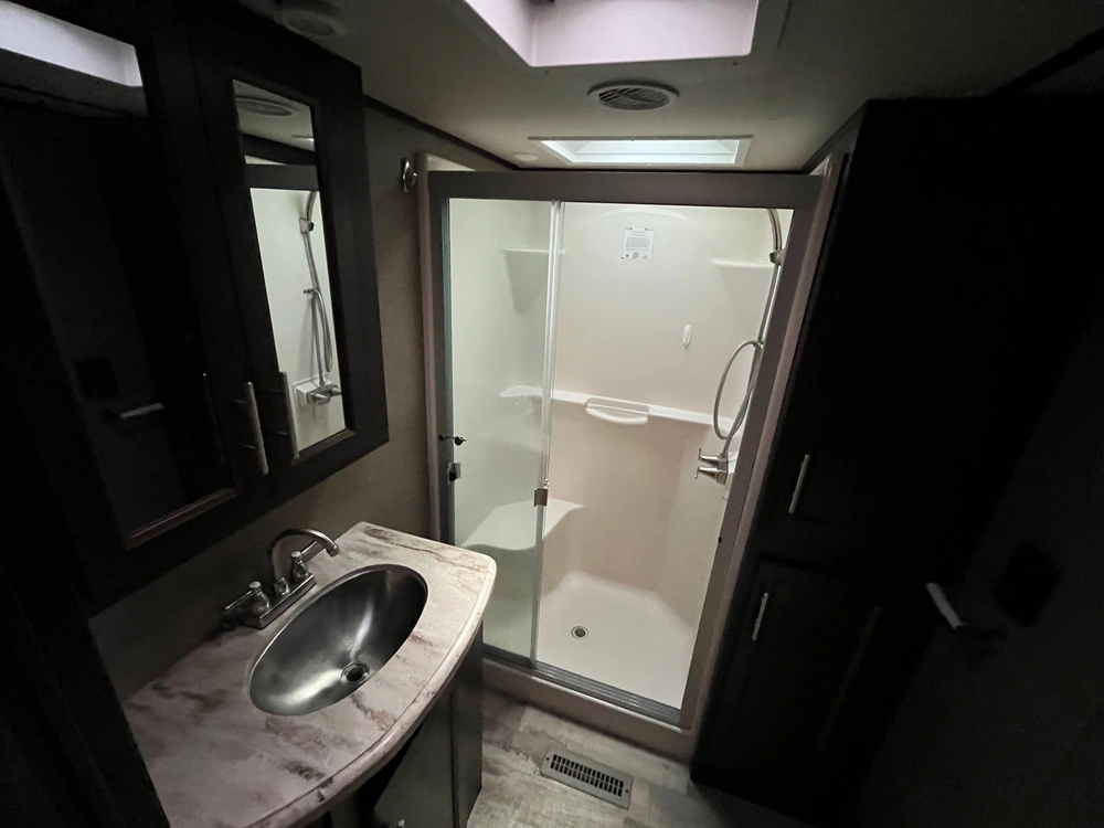 2017 Forest River Thunderbolt Xlr 422amp Toy Hauler alt