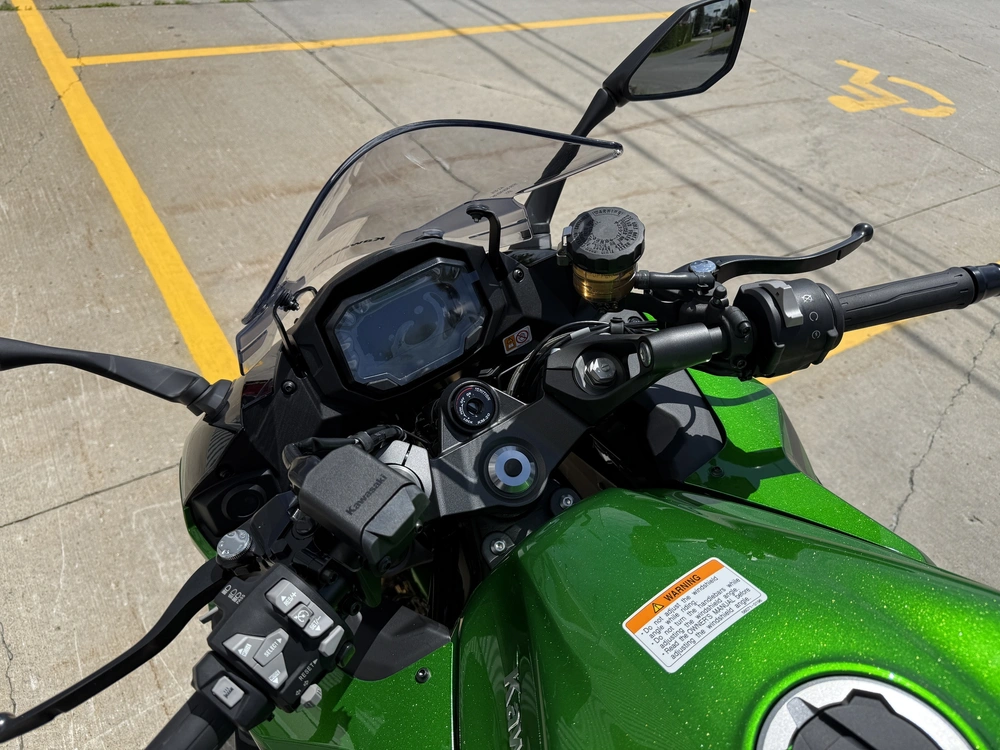 Kawasaki Ninja 1100sx Se 2025 alt