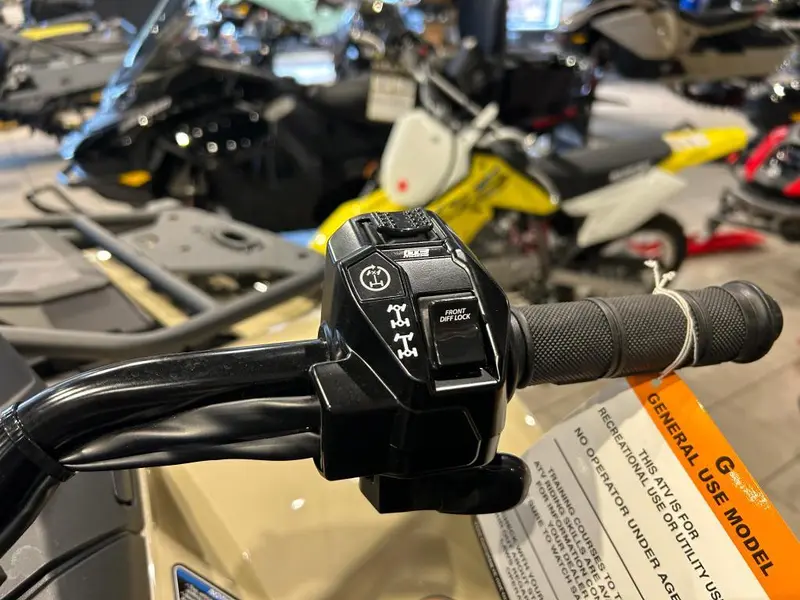 2025 Can-Am Outlander MAX PRO XU HD7
