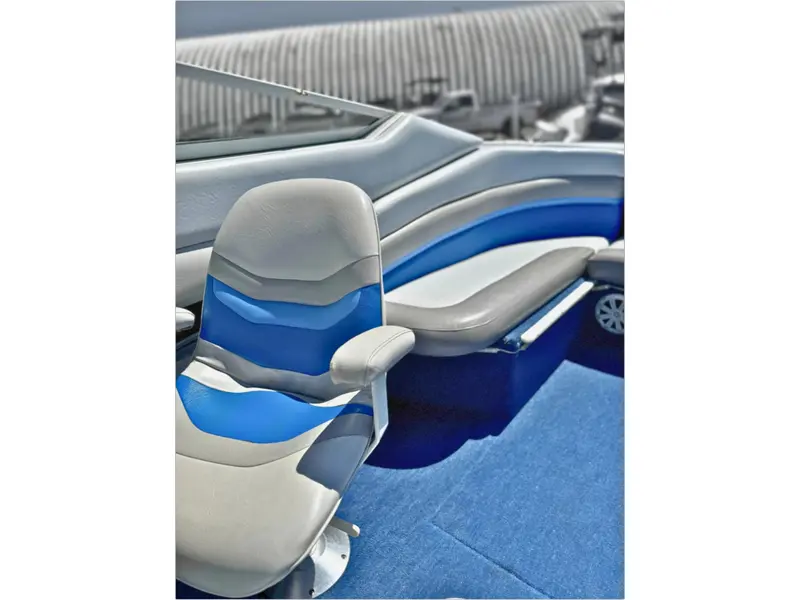 1993 Chris-Craft 238 Concept