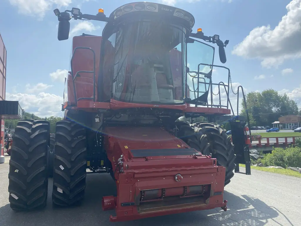 2023 Case IH AF8250