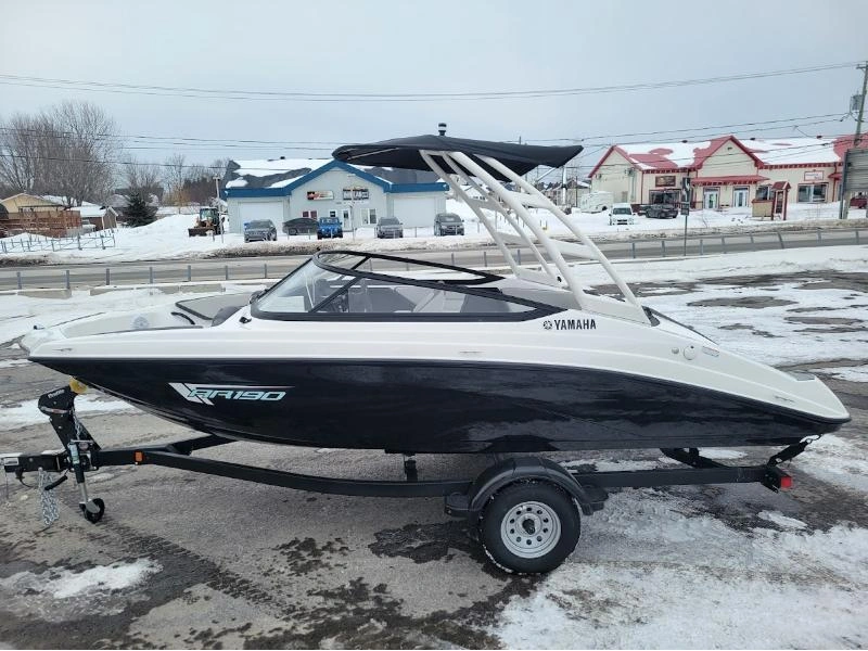 2025 Yamaha Ar190 alt
