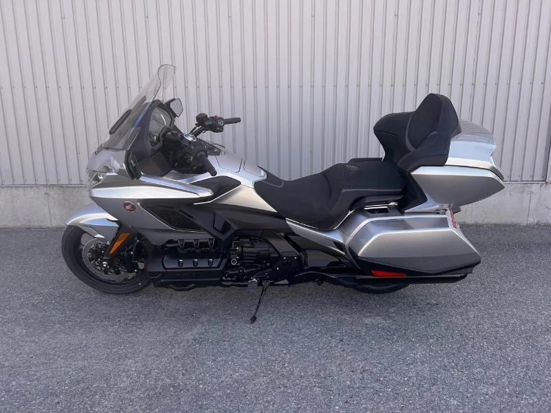 Honda Gold Wing Tour 2025 alt